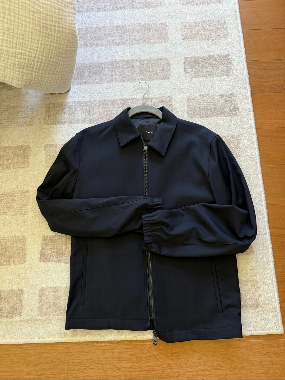 Theory Men’s Navy Lightweight Zip Jacket Small